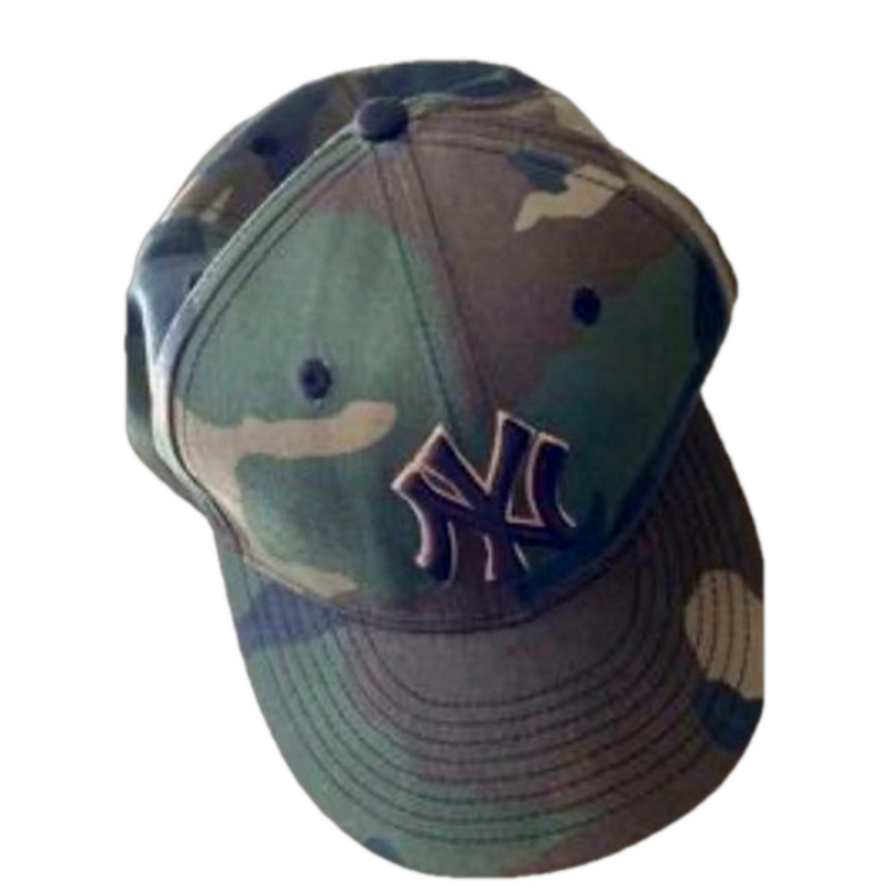 New Era New York Yankees Woodland Camo 9FIFTY Snapback Hat - OSFM
